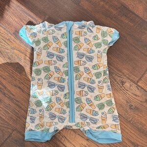 Dream Big Little Co bamboo shorty size 3-6
